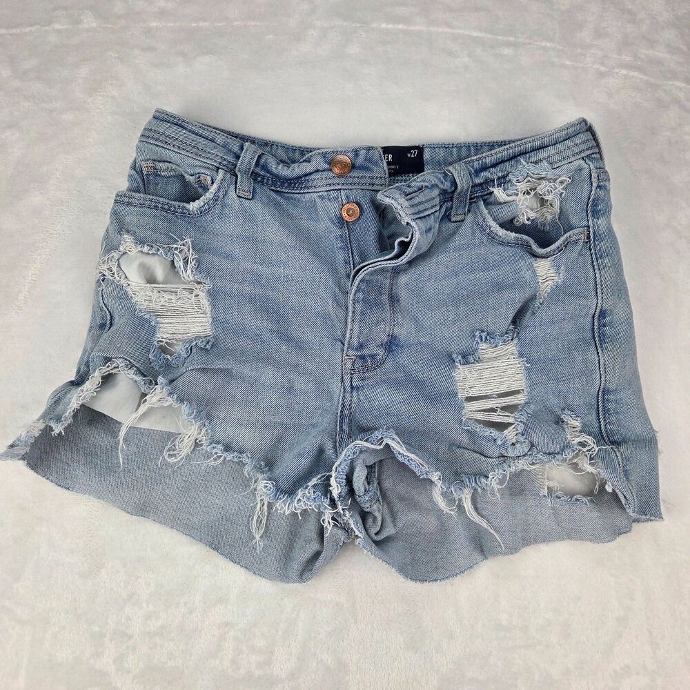 Hollister Womens Ultra High-Rise Mom Short 3"‎ Light Wash Distressed Size 5 (27)